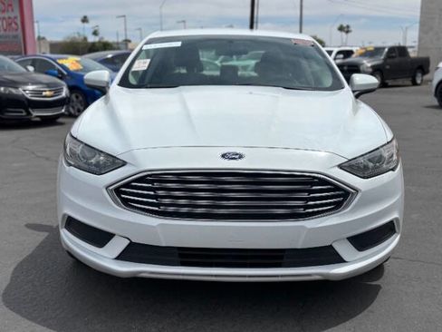 Used 2017 Ford Fusion SE image 8