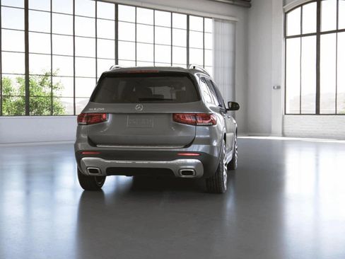 Used 2022 Mercedes-Benz GLB 250 image 48