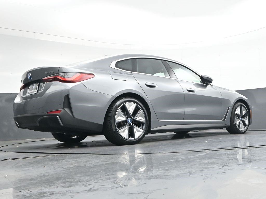 Used 2024 BMW i4 eDrive35 w/ Premium Package RWD image 31