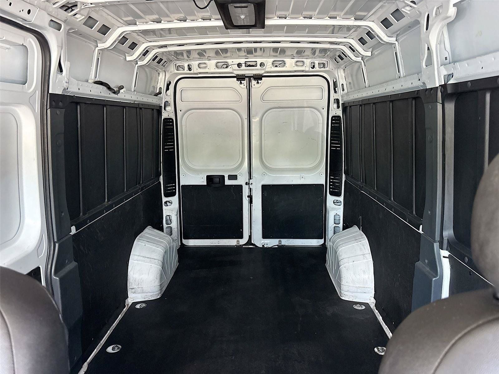 Used 2025 RAM ProMaster 2500 w/ Convenience Group FWD image 22