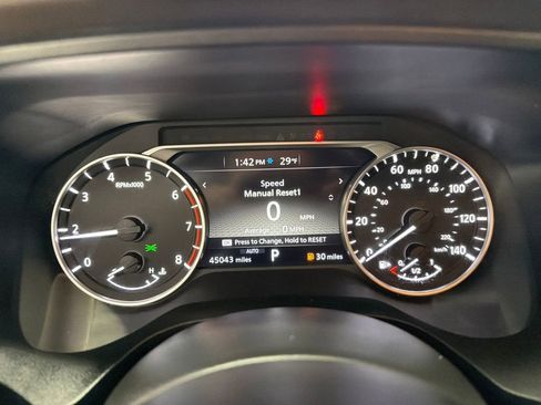 Used 2022 Nissan Rogue SV image 23