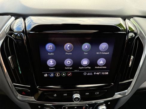 Used 2021 Chevrolet Traverse Premier image 28