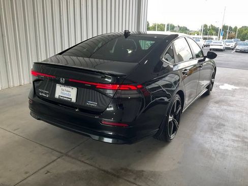 Certified 2025 Honda Accord Sport image 21