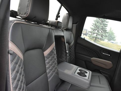 Used 2024 GMC Canyon Denali AWD/4WD image 34