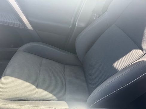 Used 2015 Toyota RAV4 XLE image 18