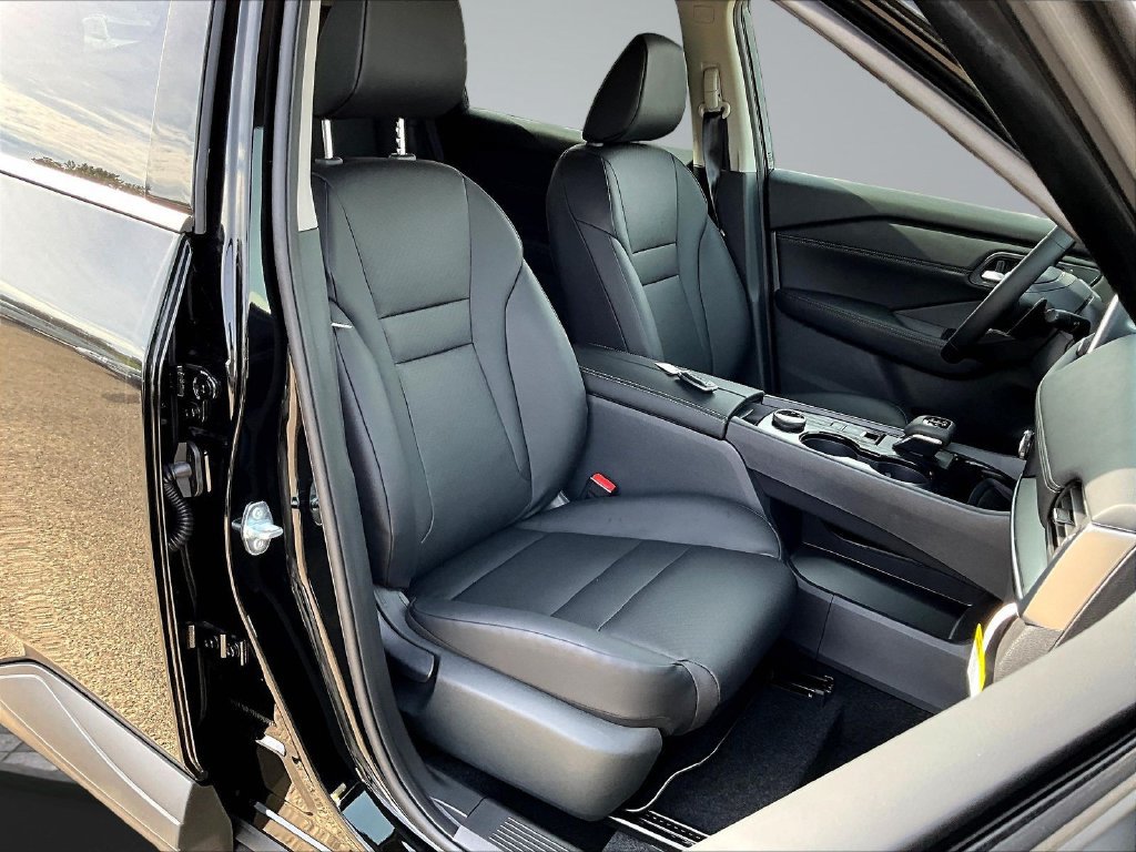 New 2026 Nissan Rogue Dark Armor AWD/4WD image 11