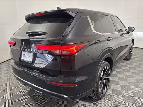 Used 2022 Mitsubishi Outlander ES image 5