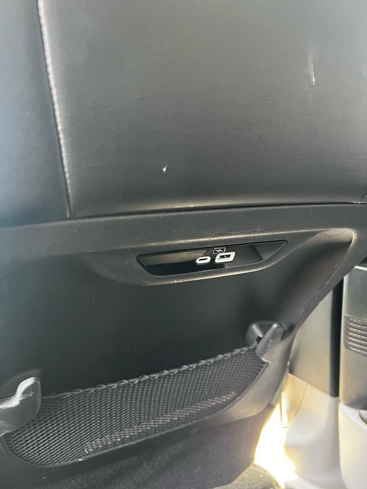 Used 2023 Chrysler Pacifica Touring-L FWD image 17