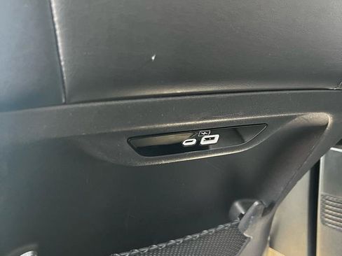 Used 2023 Chrysler Pacifica Touring-L FWD image 17