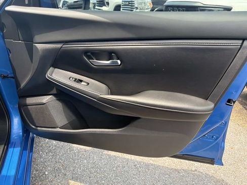 Used 2022 Nissan Sentra SV FWD image 17