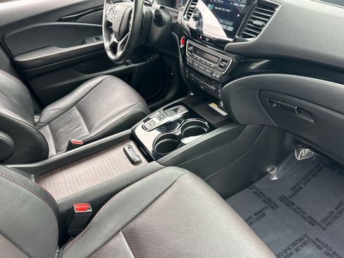 Certified 2022 Honda Pilot Black Edition image 33