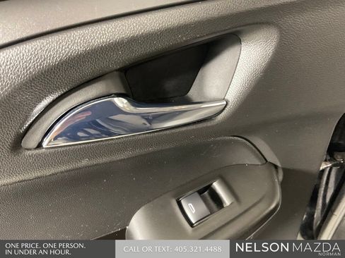 Used 2021 Chevrolet TrailBlazer LT AWD/4WD image 19