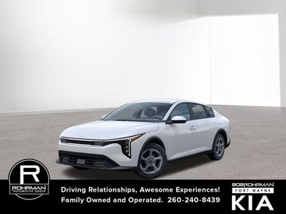New 2025 Kia K4 LXS
