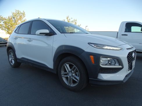 Used 2019 Hyundai Kona SE image 3