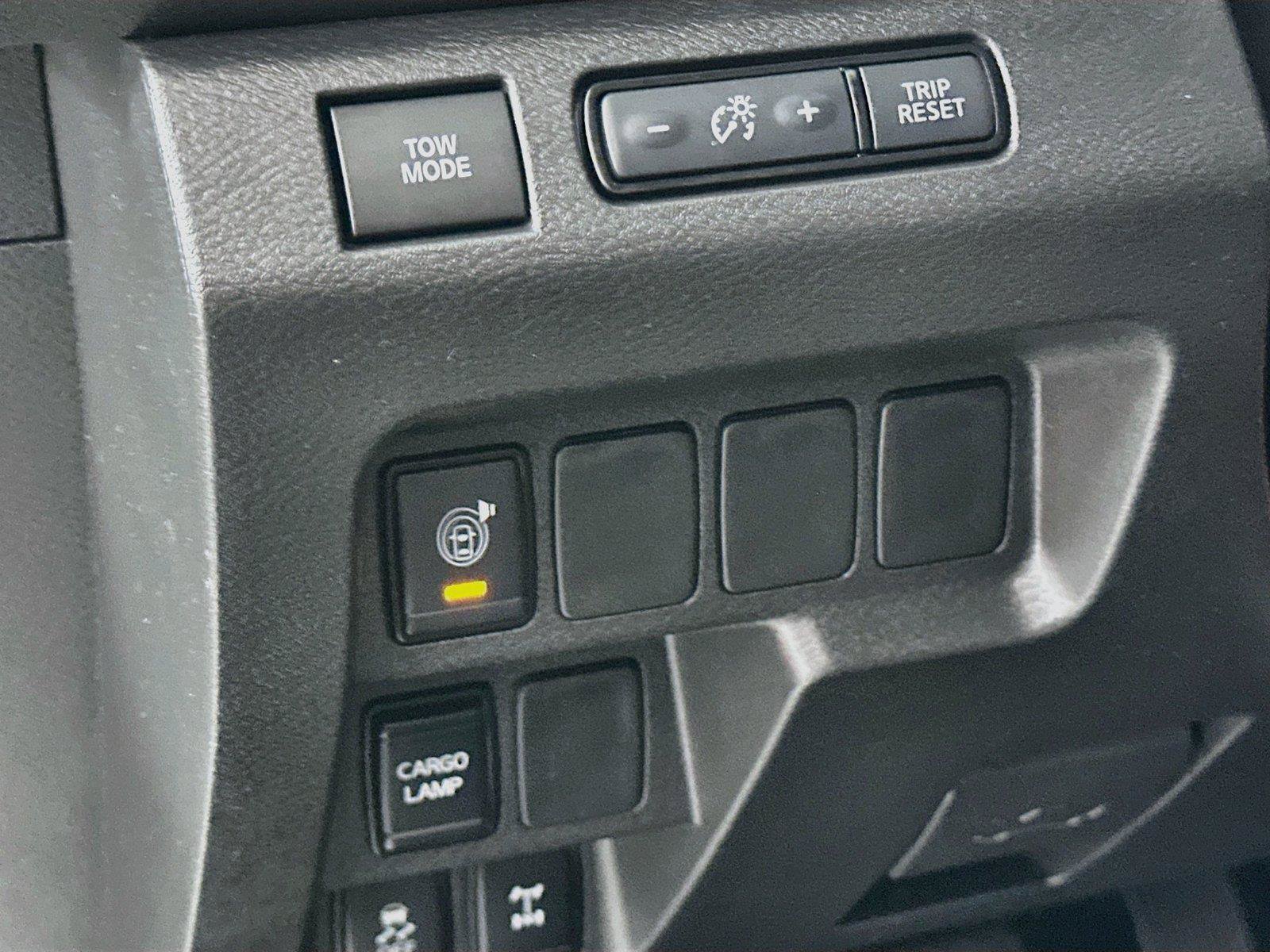 Used 2026 Nissan Frontier PRO-4X AWD/4WD image 14