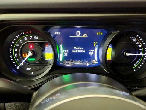 Used 2025 Jeep Wrangler Unlimited Sahara w/ Safety Group AWD/4WD image 15