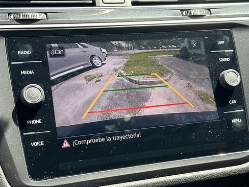 Used 2023 Volkswagen Tiguan SE FWD image 22