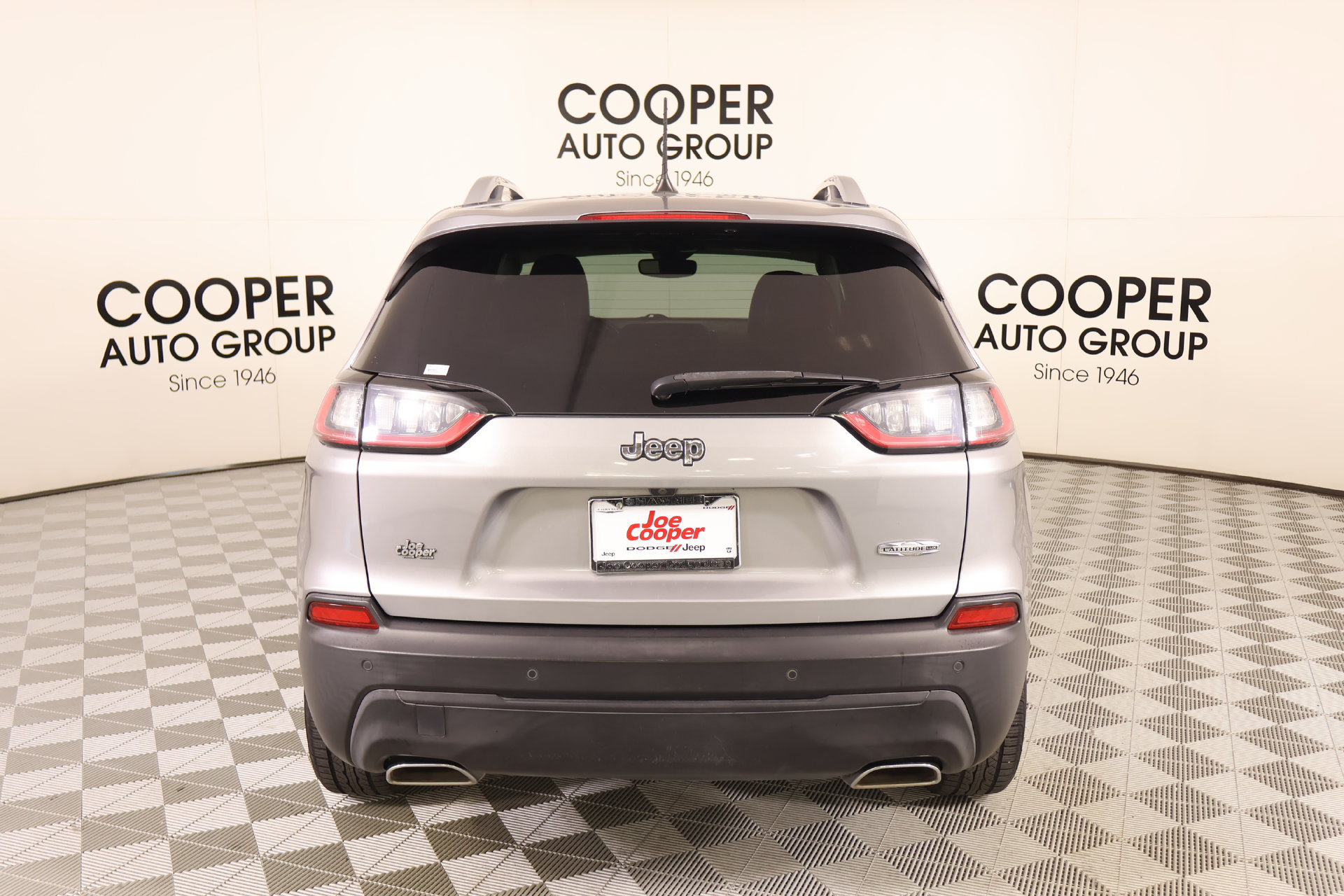 Used 2021 Jeep Cherokee Latitude Lux w/ Comfort/Convenience Group FWD image 21