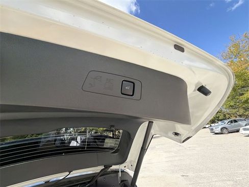 New 2026 Lincoln Corsair Premiere image 26