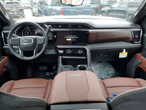 New 2026 GMC Sierra 3500 Denali Ultimate AWD/4WD image 13