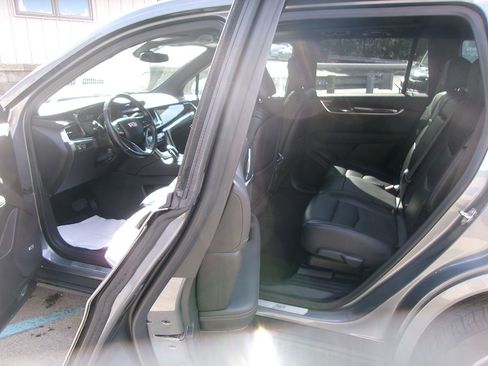 Used 2020 Cadillac XT6 Premium Luxury image 14