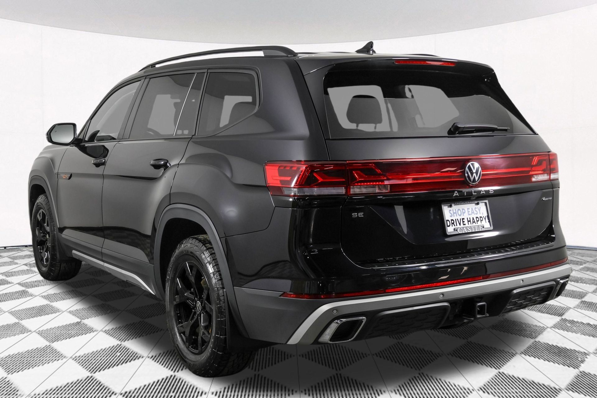 Used 2025 Volkswagen Atlas Peak Edition SE AWD/4WD image 19