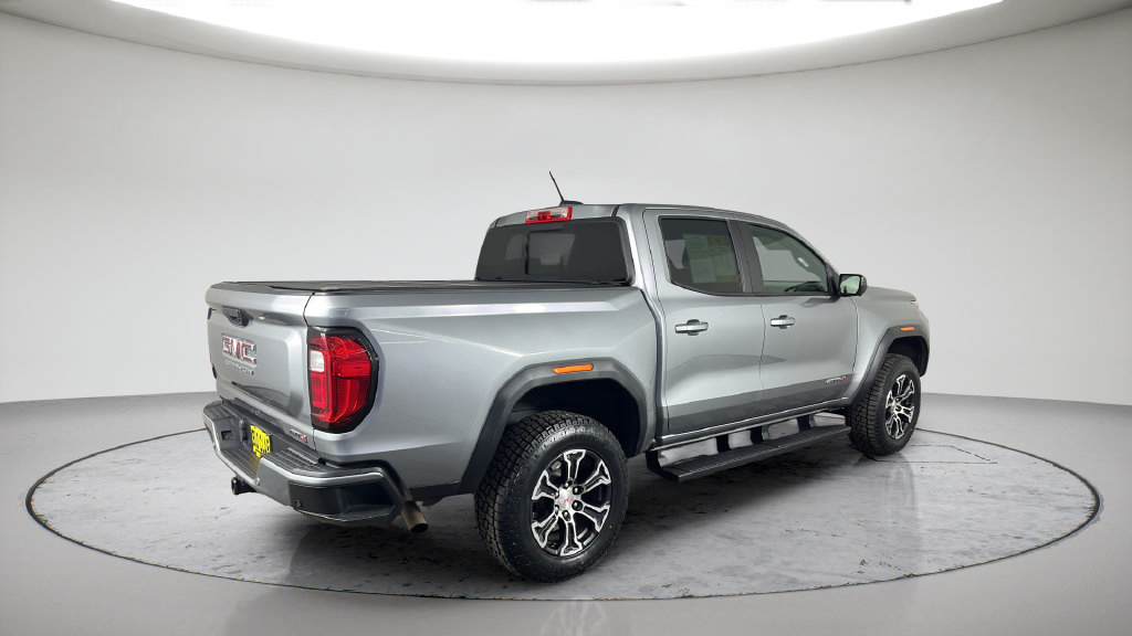 Used 2023 GMC Canyon AT4 w/ AT4 Premium Package AWD/4WD image 8