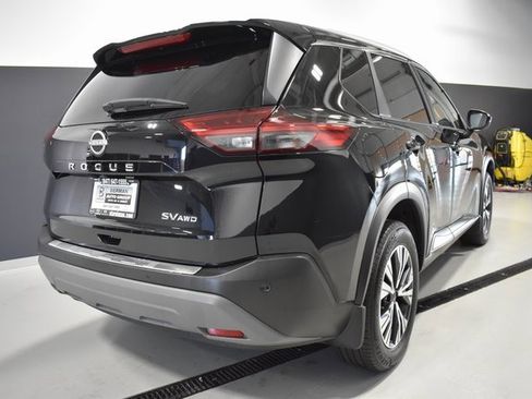 Used 2022 Nissan Rogue SV w/ SV Premium Package image 8