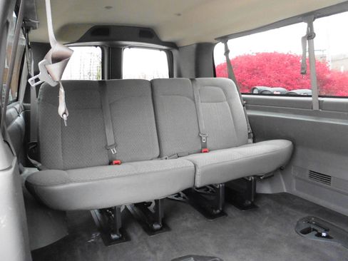 Used 2019 Chevrolet Express 3500 LT w/ LT Preferred Equipment Group image 4