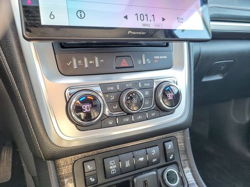 Used 2016 GMC Acadia SLT w/ Open Road Package image 16