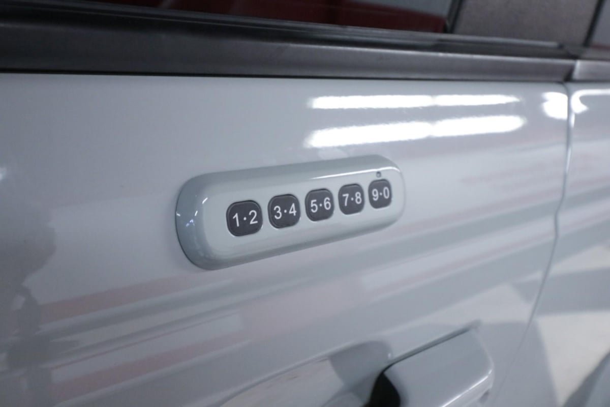 Used 2022 Ford Bronco Outer Banks AWD/4WD image 36