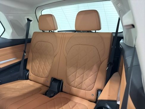 Certified 2023 BMW X7 xDrive40i w/ Premium Package image 18