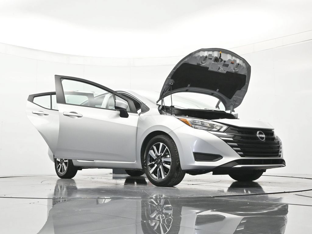 Used 2025 Nissan Versa SV FWD image 49