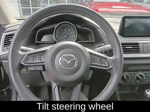 Used 2018 MAZDA MAZDA3 Sport image 10