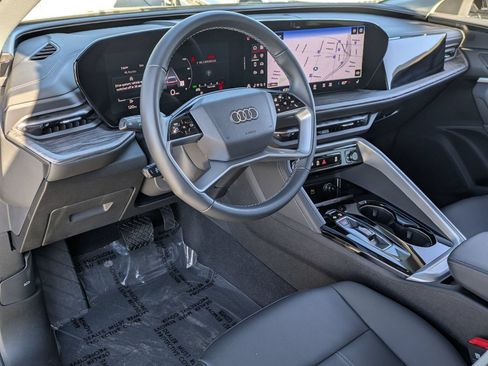 Used 2025 Audi Q5 Premium w/ Convenience Package AWD/4WD image 15