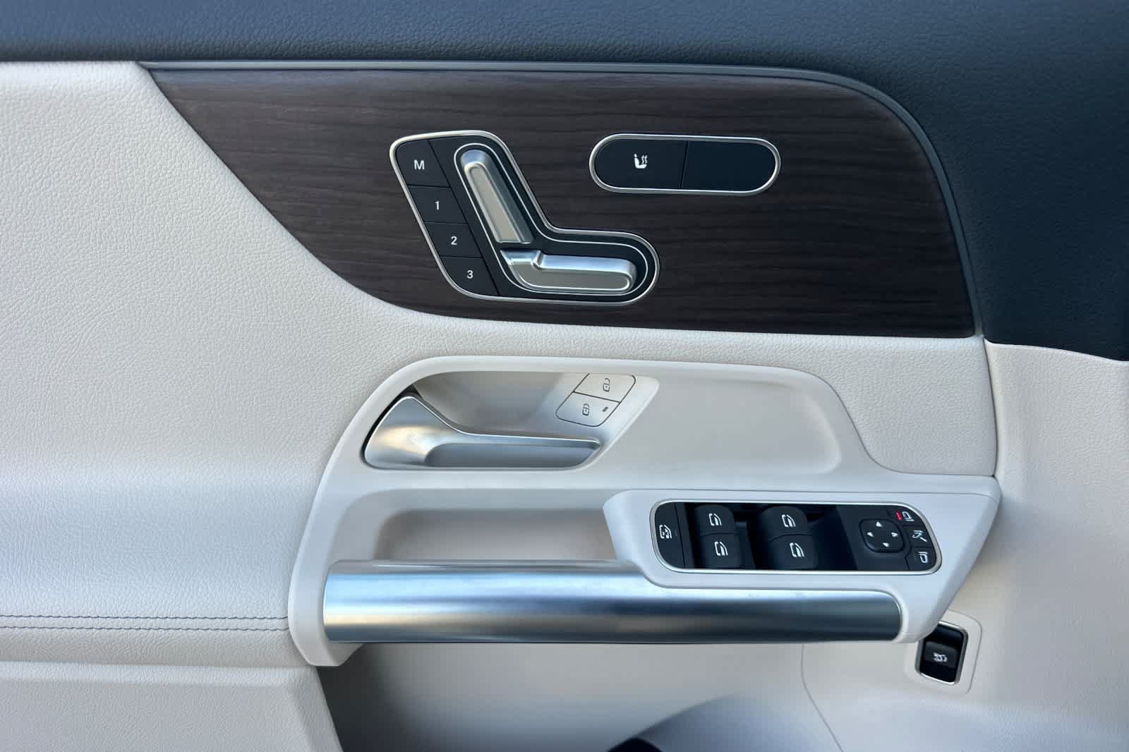New 2026 Mercedes-Benz GLA 250 4MATIC image 10