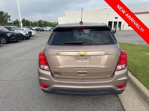 Used 2019 Chevrolet Trax LS FWD image 5