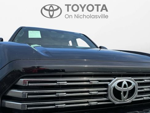 Used 2026 Toyota 4Runner Limited AWD/4WD image 18