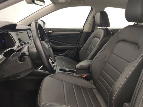 Used 2024 Volkswagen Jetta SE FWD image 17