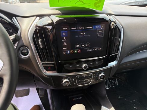 Used 2023 Chevrolet Traverse LT AWD/4WD image 14