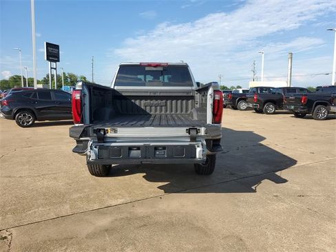 New 2025 GMC Sierra 2500 Denali Ultimate image 8