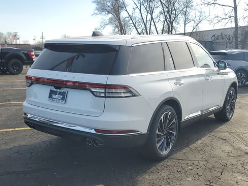 New 2026 Lincoln Aviator Reserve image 4