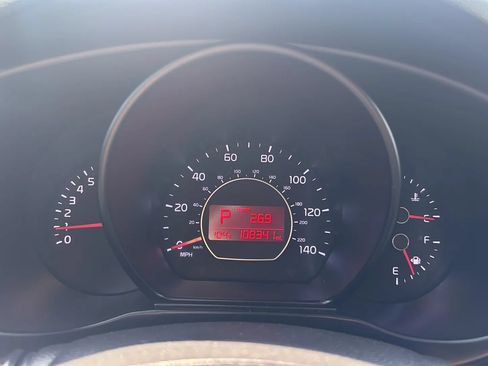 Used 2016 Kia Soul + FWD image 22