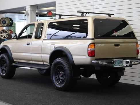 Used 2002 Toyota Tacoma 4x4 Xtracab V6 image 6