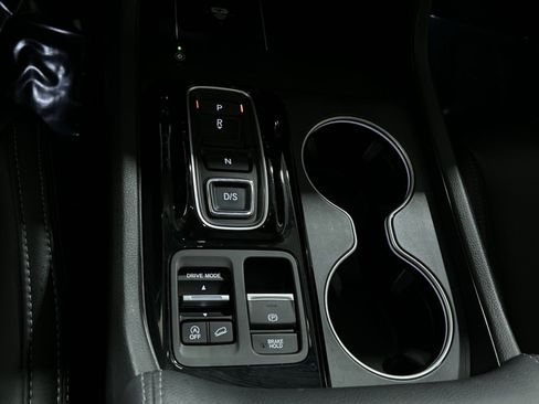 Used 2025 Honda Pilot Touring image 26