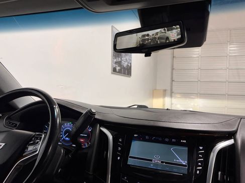 Used 2019 Cadillac Escalade ESV Premium Luxury image 28