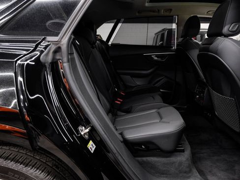 Used 2023 Audi Q8 Prestige image 47