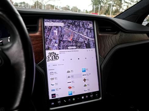 Used 2020 Tesla Model X Long Range image 23