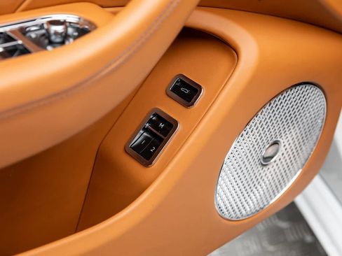 Used 2023 Bentley Flying Spur W12 image 29