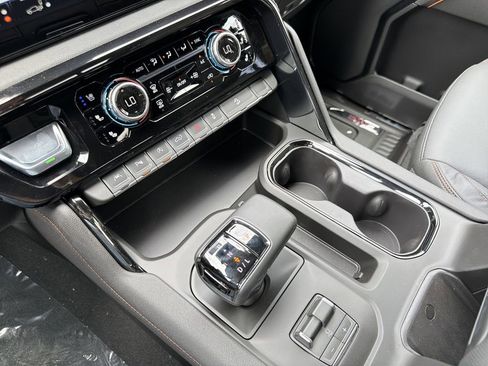 New 2026 GMC Sierra 1500 AT4 w/ Technology Package AWD/4WD image 7